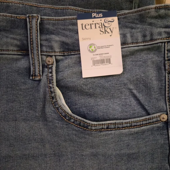 4X Women's Blue Jeans Skinny High Rise 26W plus NWT - Picture 3 of 5